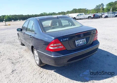 2002 Mercedes-Benz C 320 from USA, damaged, VIN WDBRF64J92F256180